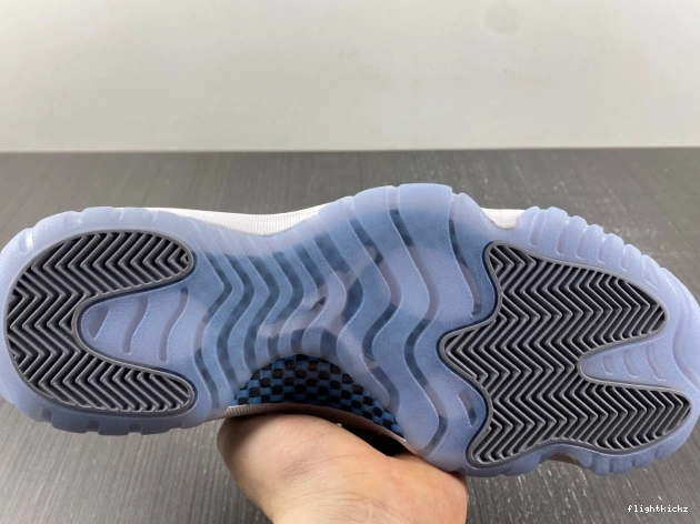 Low 11 Cement AV2187-140 Air Jordan Grey 0823